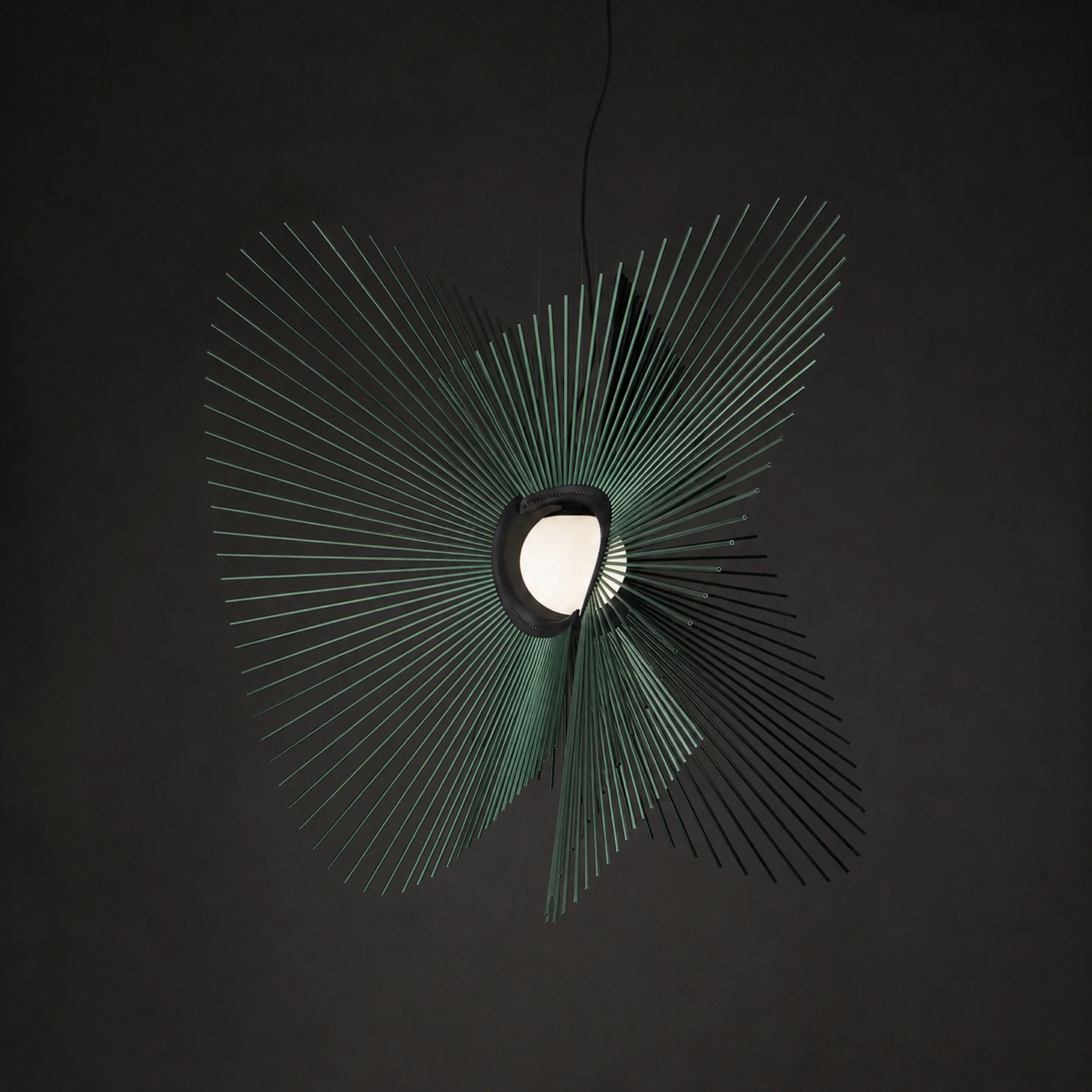Aloura pendant light, studio photo 3