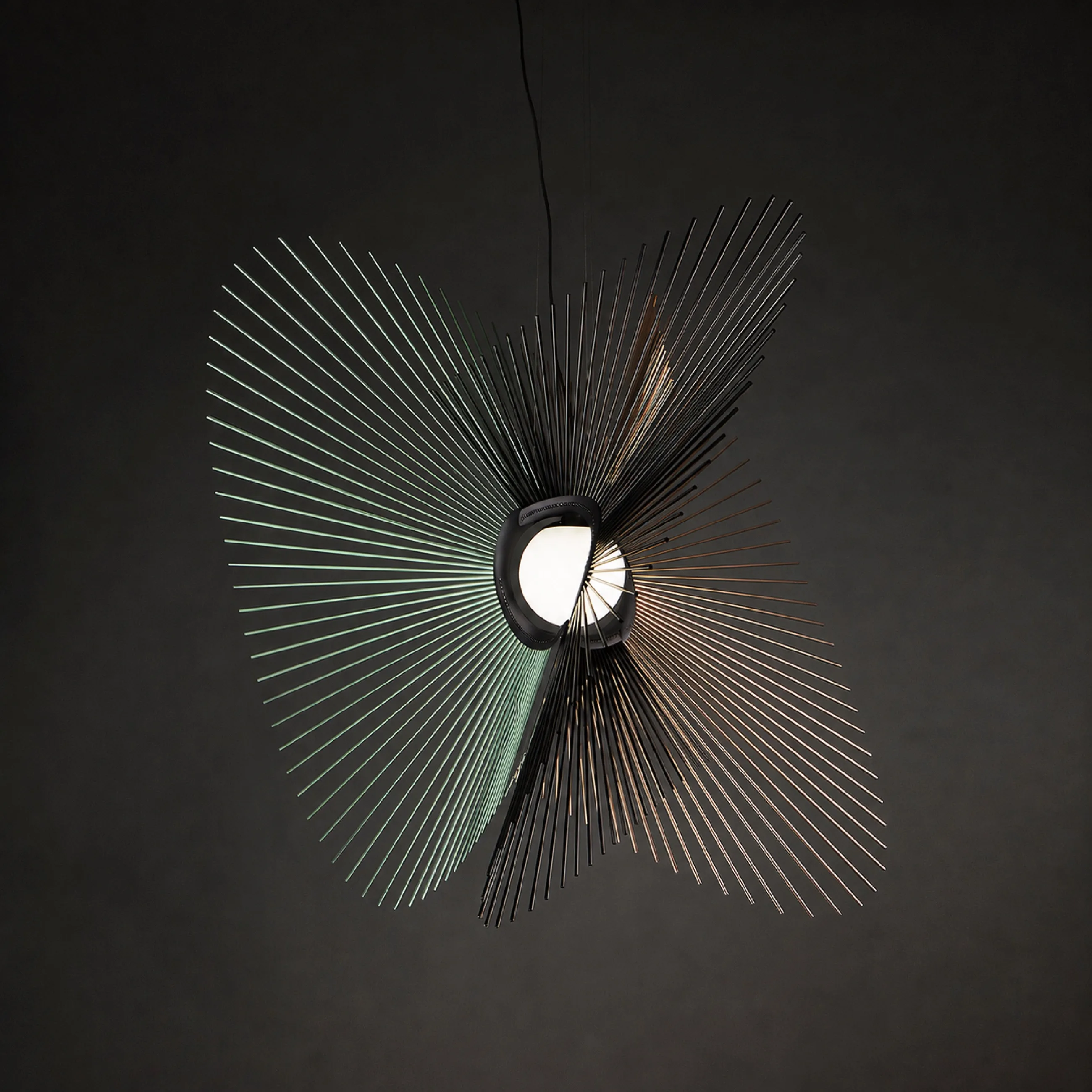Aloura pendant light, studio photo 4
