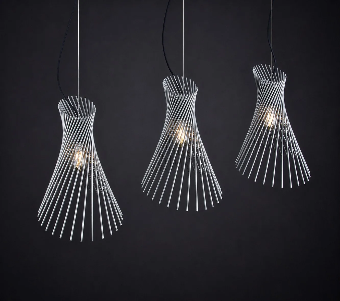 Diva pendant light, studio photo 6