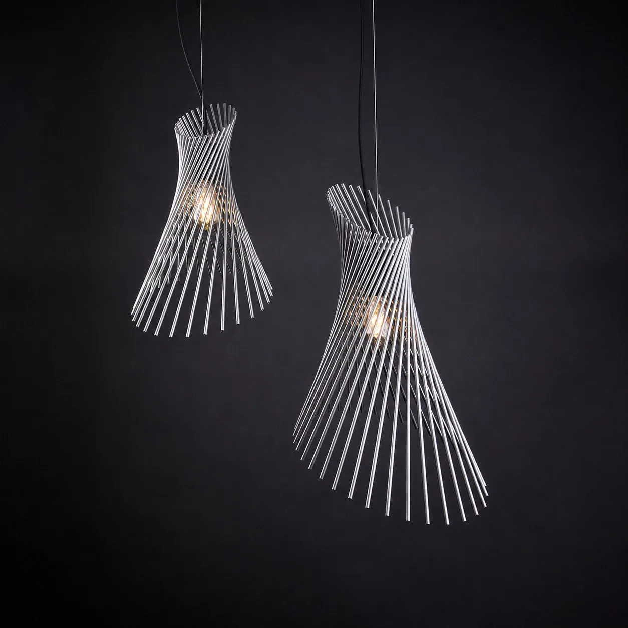 Diva pendant light, studio photo 7