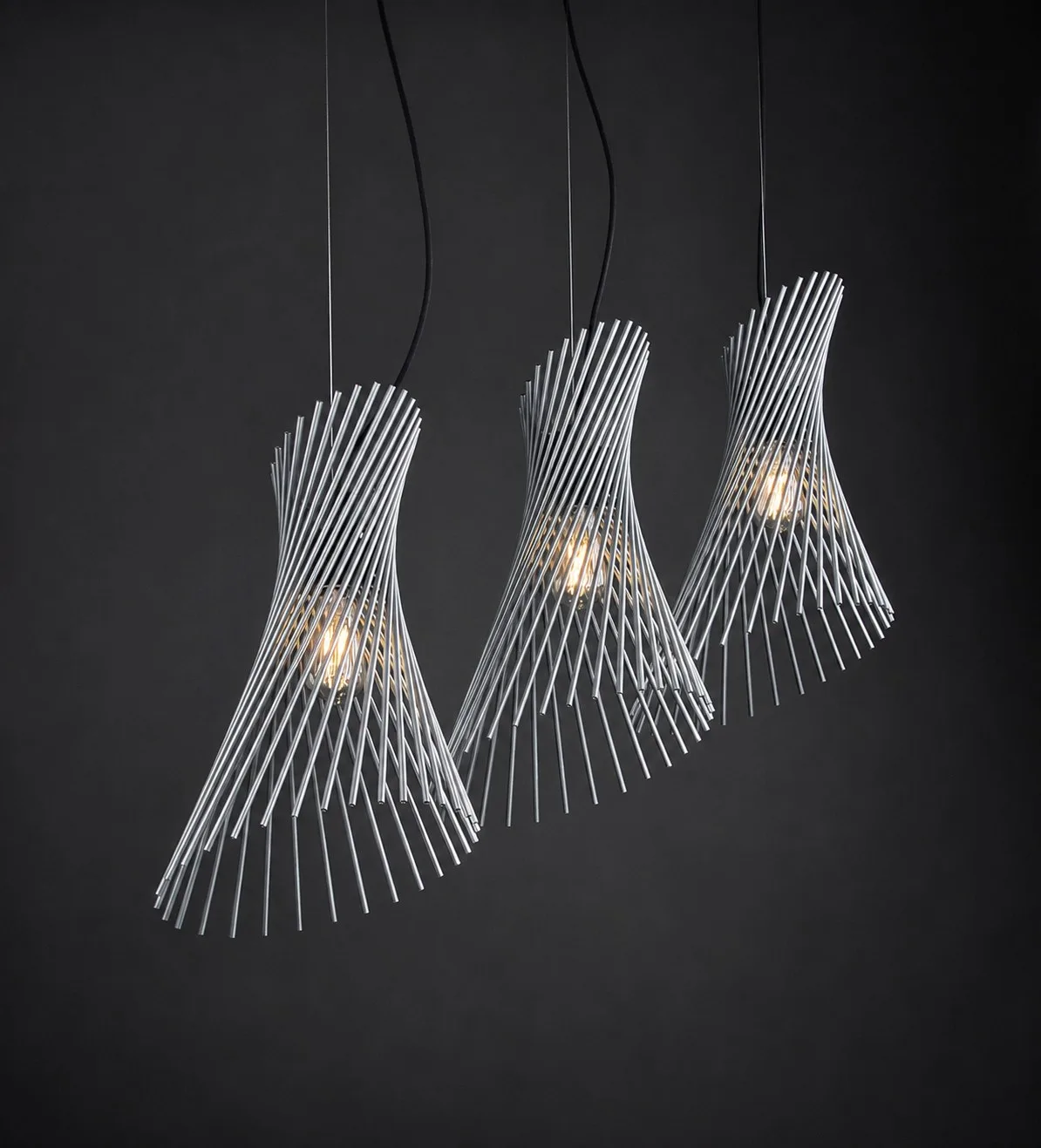 Diva pendant light, studio photo 5