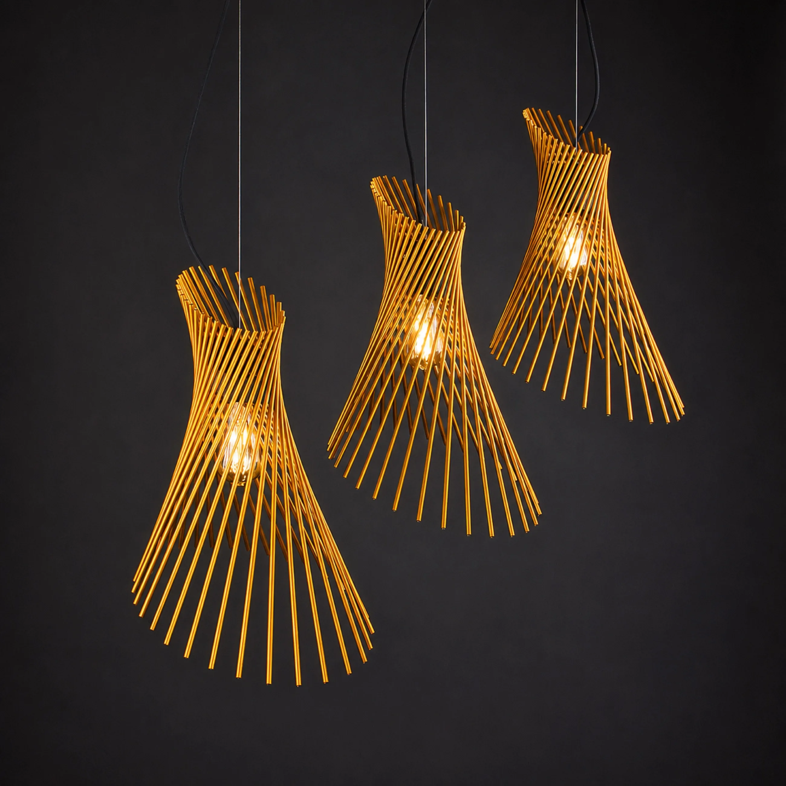Diva pendant light, studio photo 1